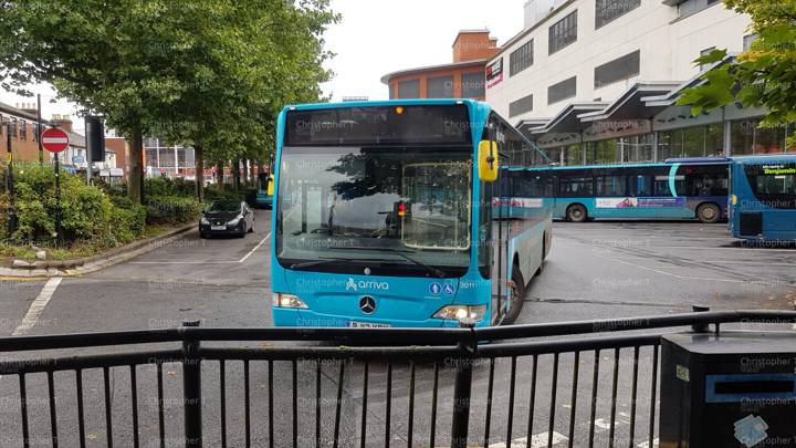 Image of Arriva Beds and Bucks vehicle 3011. Taken by Christopher T at 10.40.02 on 2021.10.05
